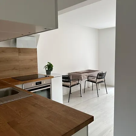 شقة Komfortables Und Gemuetliches Reihenhaus -schuster Homes-